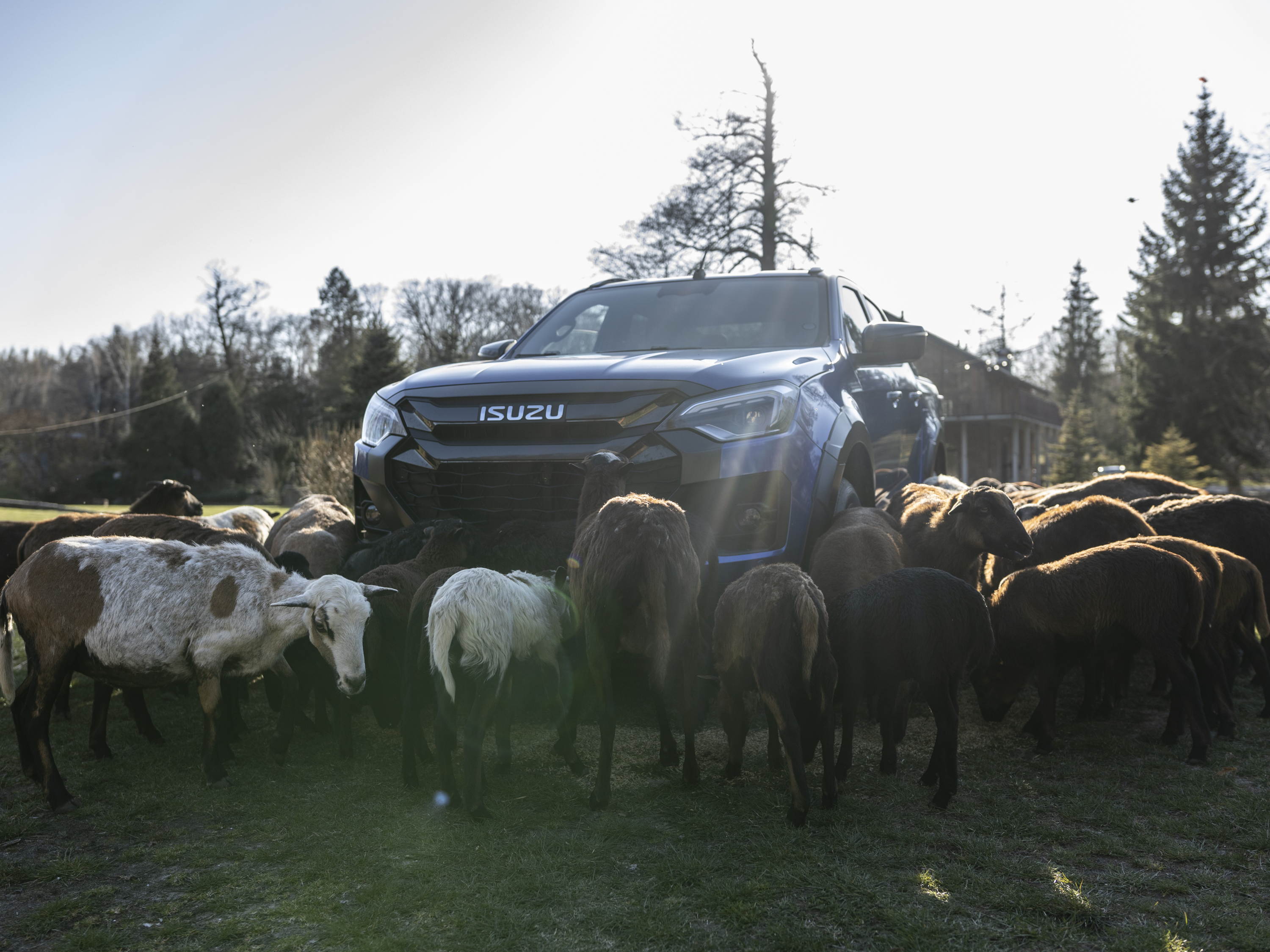 Isuzu Motors jako pierwszy producent w Japonii wykorzystuje ekologiczną stal do produkcji pojazdów użytkowych 