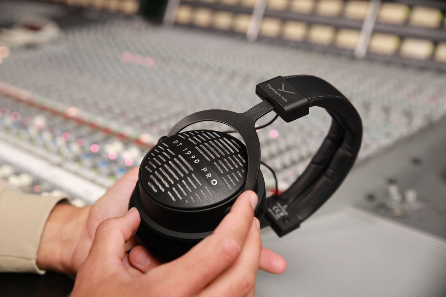 PIC_DT1990PRO-MKII_24-09_Mixing_Mastering_v7