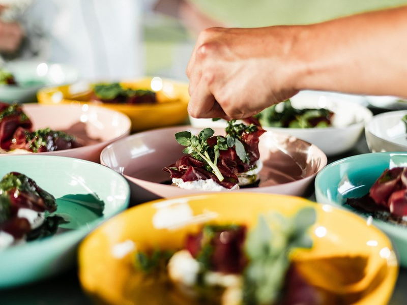 DINNER ON THE LAKE : NOTRE CONSEIL CULINAIRE POUR L'ÉTÉ