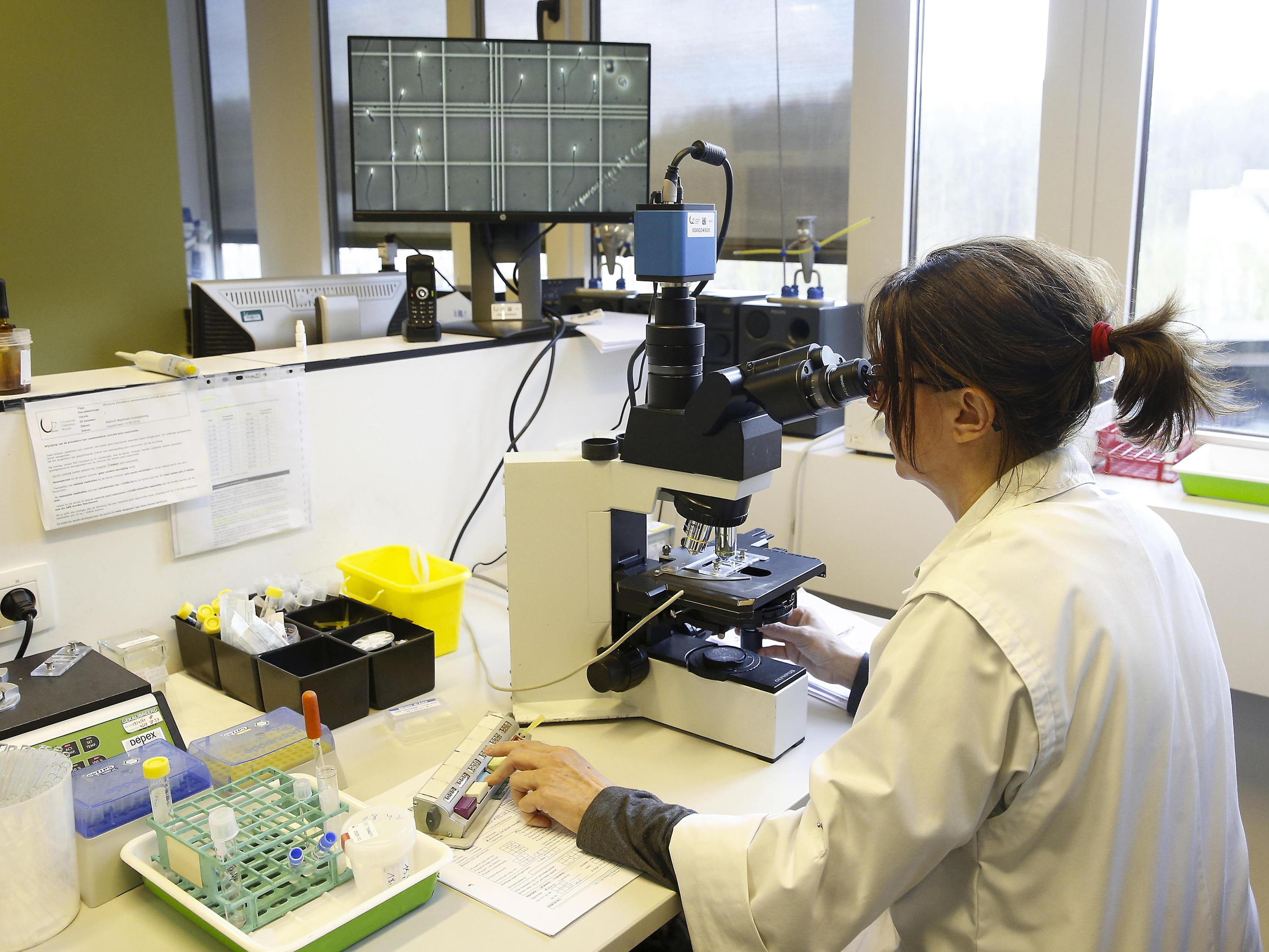 Flemish fertility clinics no longer use donors from Danish sperm bank after scandal