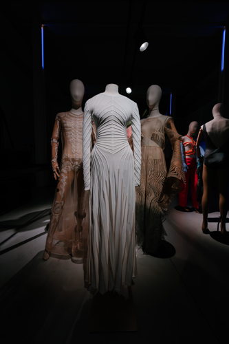 Fashion Moves - MAD Brussels © Elias Derboven
