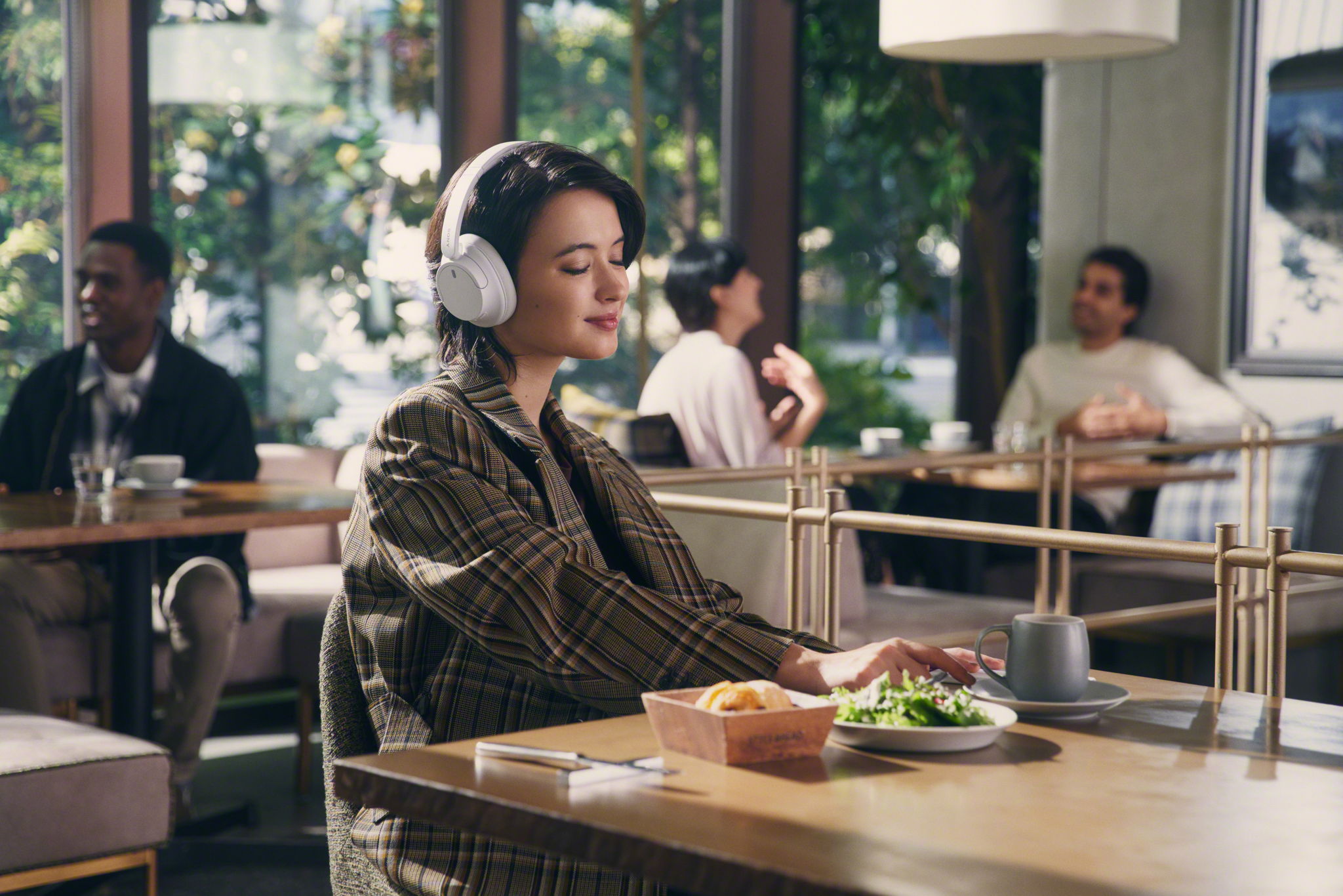 Sony Announces Two New Headphone Models The Wh Ch720n Over Ear And Wh