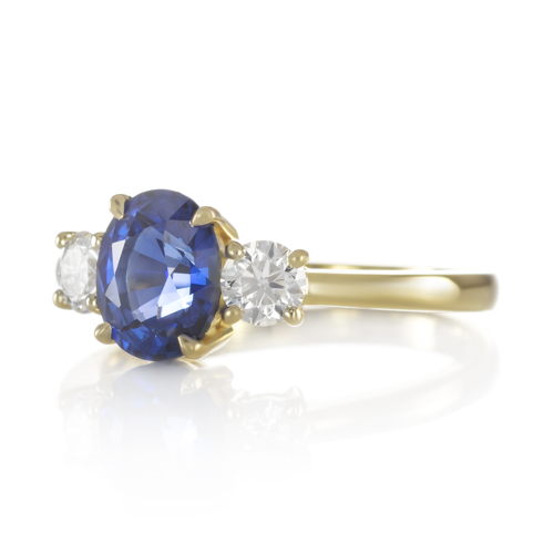 Bague-Capucine-Saphir-Bleu-Fonce-or-jaune-J022132
