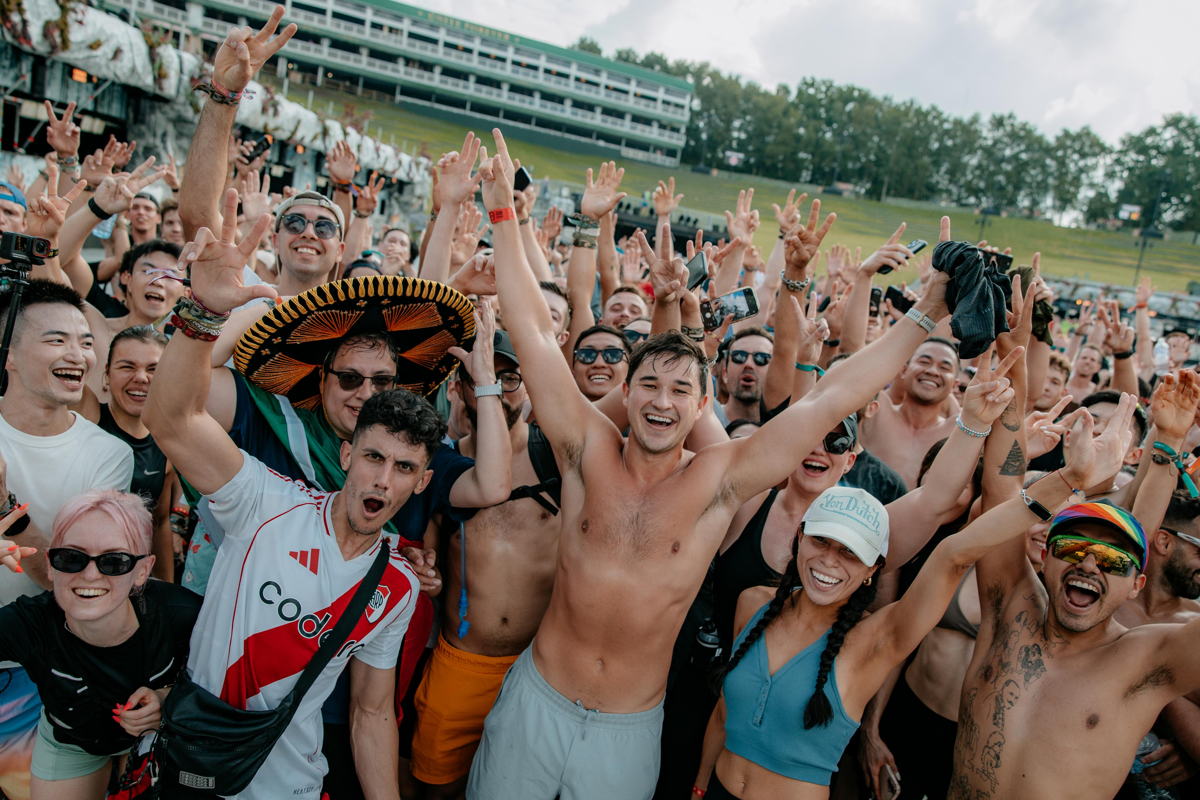John Summit hosted a run at Tomorrowland on Weekend 2, a moment that taught us what real community is all about after the fire