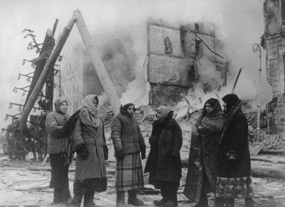 AKG118354 Siege of Leningrad ©akg-images