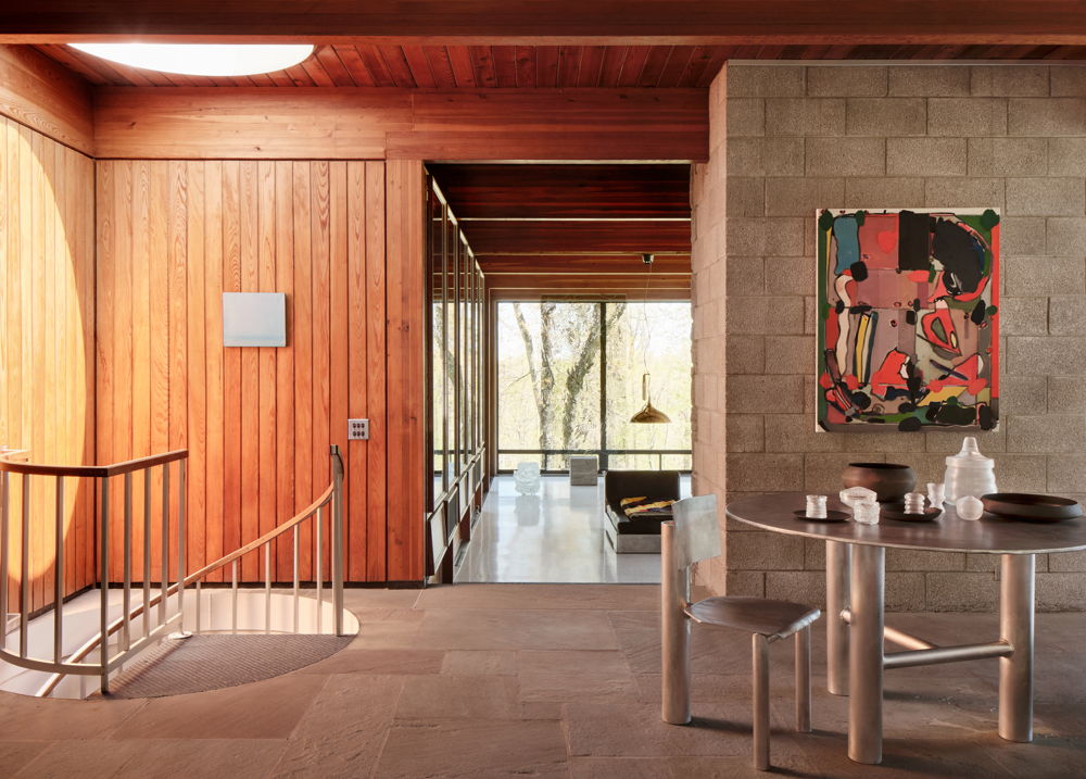 At The Luss House: Blum & Poe, Mendes Wood DM and Object & Thing. The Gerald Luss House, Ossining, New York. Photo by Michael Biondo.