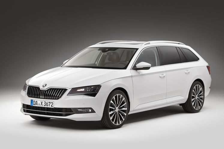 The ŠKODA Superb Combi wins the 'Red Dot Award' for exceptional product design. It underlines the brand's design aspirations and brings the new design language into the mid-size estate car segment.