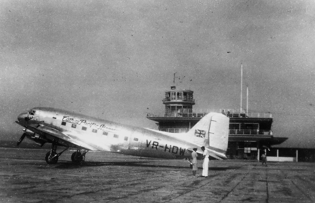 A DC-3 at Kallang Airport, where Cathay Pacific first operated flights to Singapore. This was later replaced by the DC-4 in 1949. Photo   from 1948. (Photo: Swire Archives)