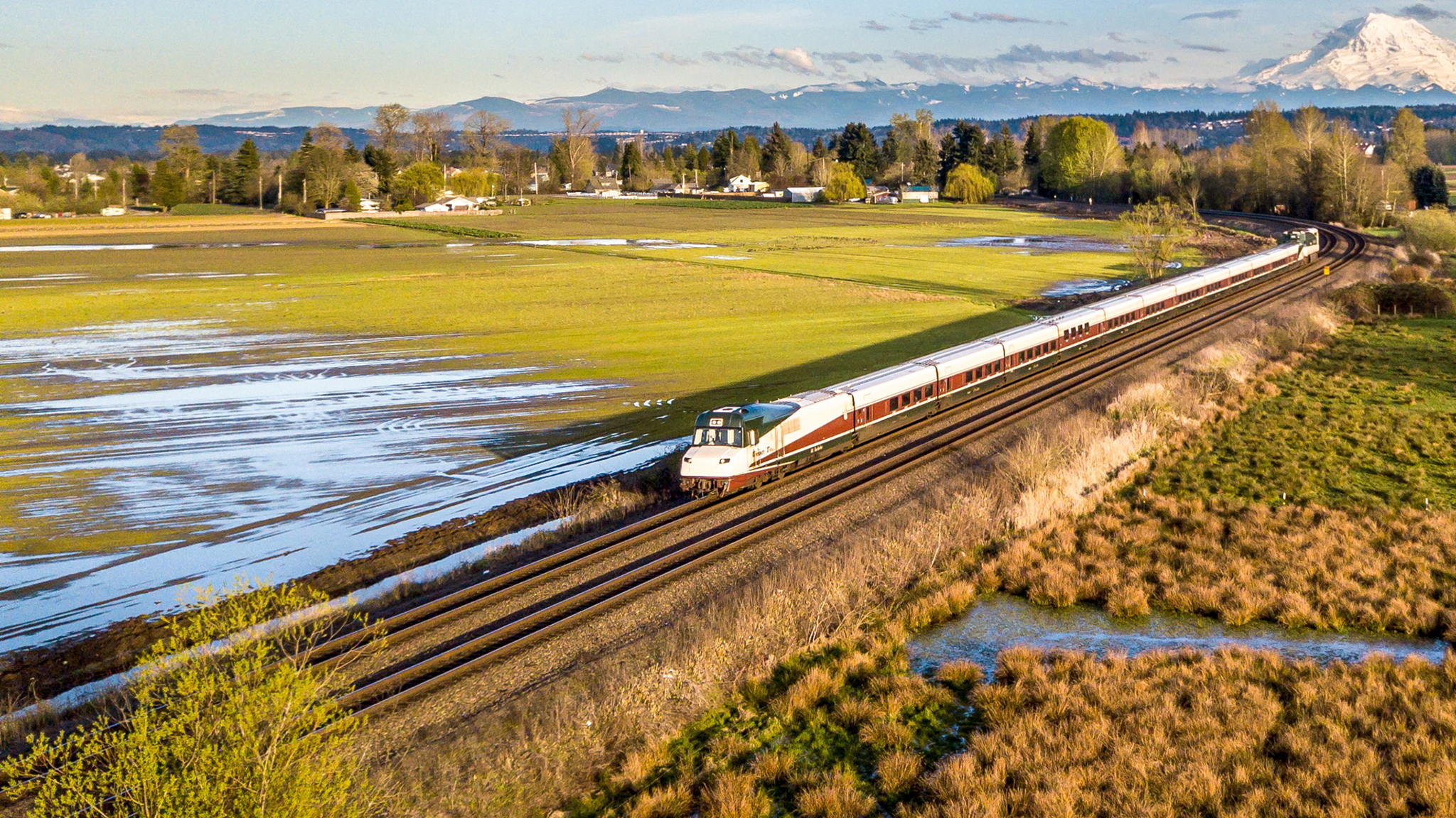 Amtrack Cascades Train