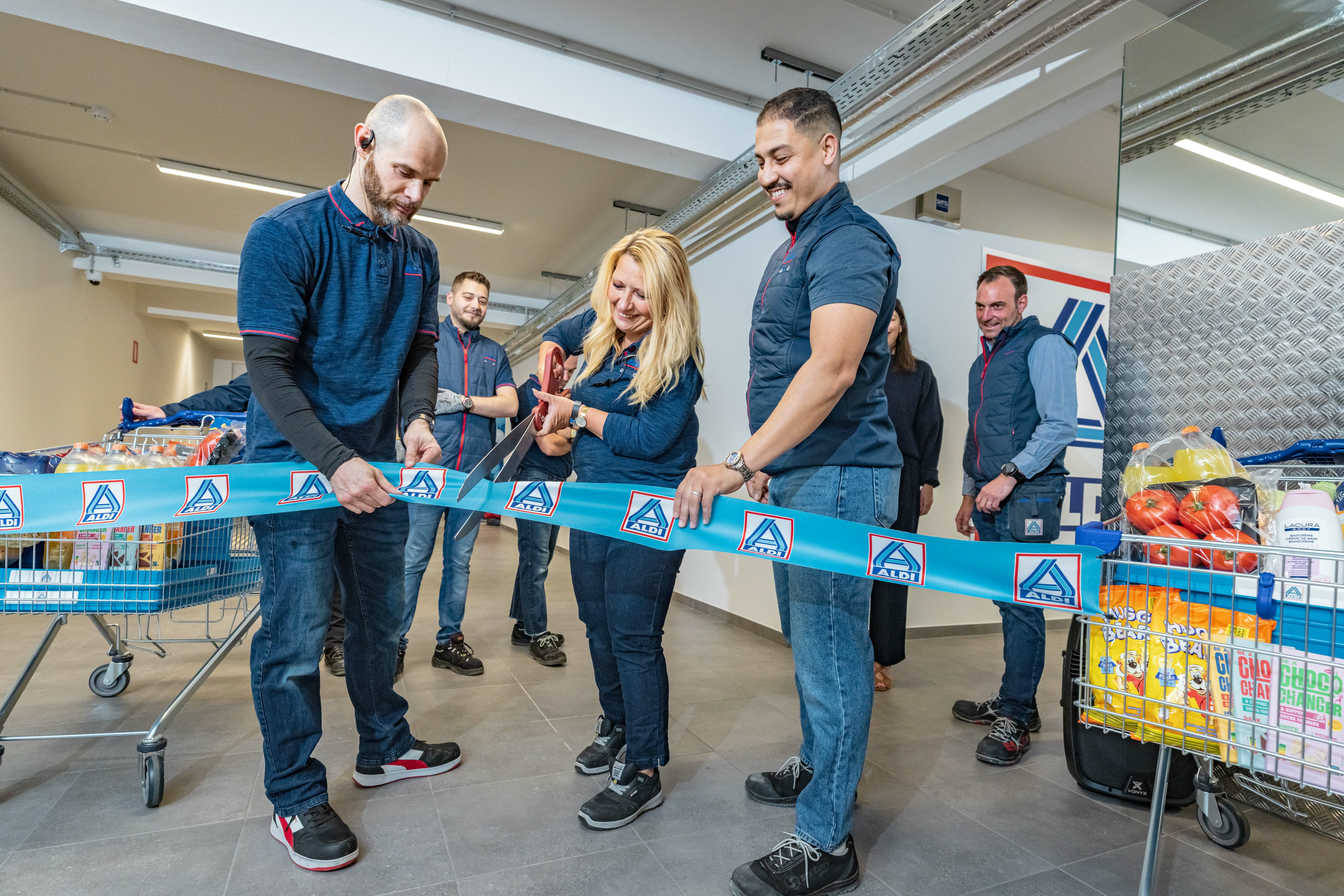 L'inauguration du nouveau magasin ALDI par l'équipe L'inauguration du nouveau magasin ALDI par l'équipe