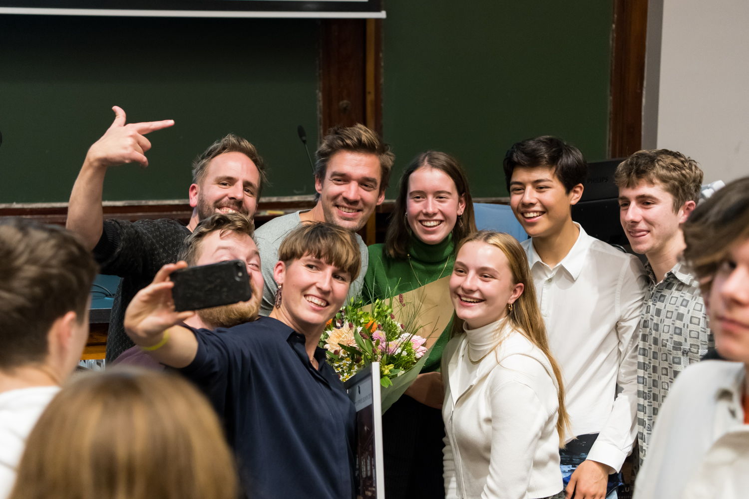 uitreiking prijs vakjury aan HAL 5 door school SALCO 