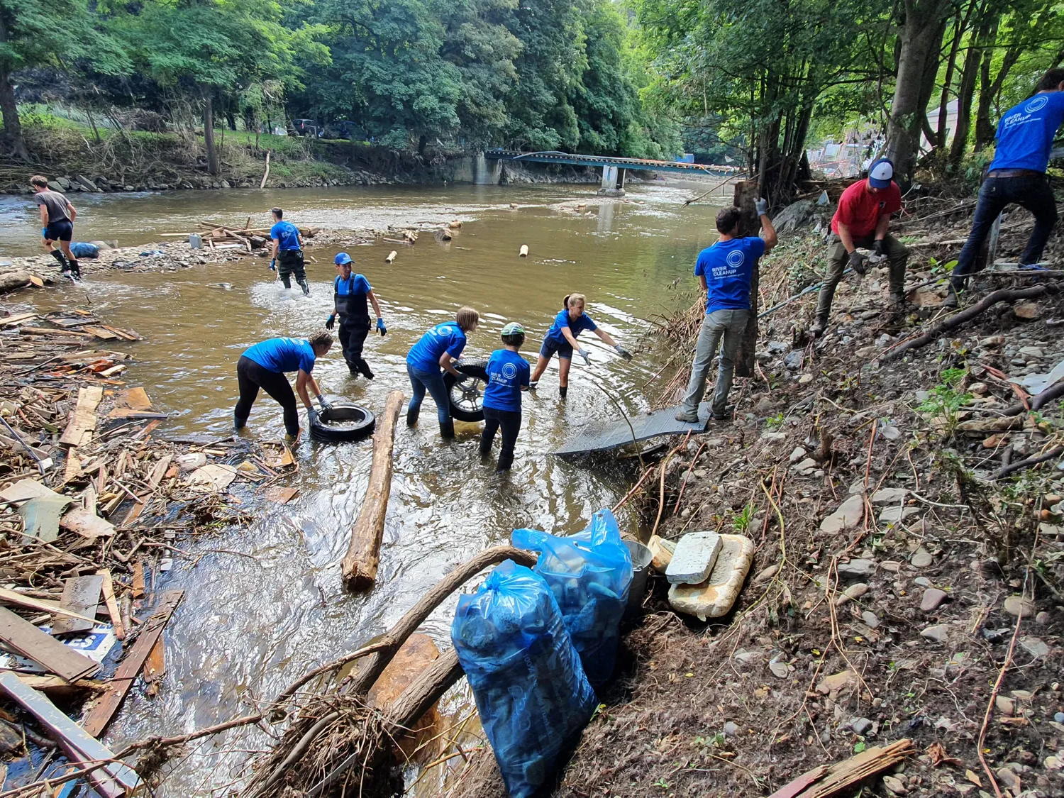 Invitation presse River Cleanup : événement de remerciement un an après les inondations en Wallonie