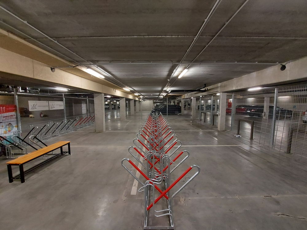 De buurfietsenstalling in de Solvynsstraat © stad Antwerpen