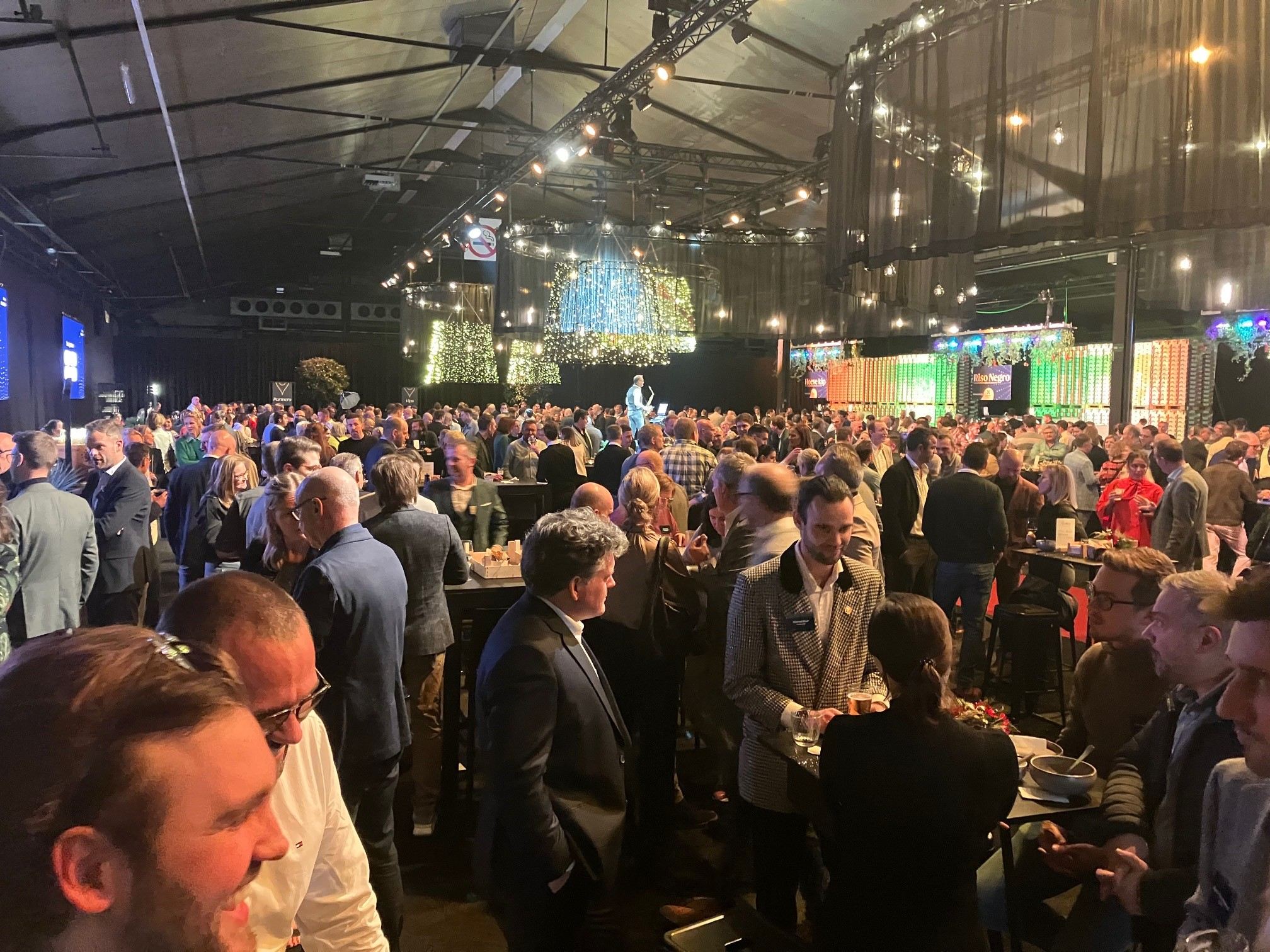 600 ondernemers op Voka-Réveillon: "In 2025 van beloftes naar beleid" 