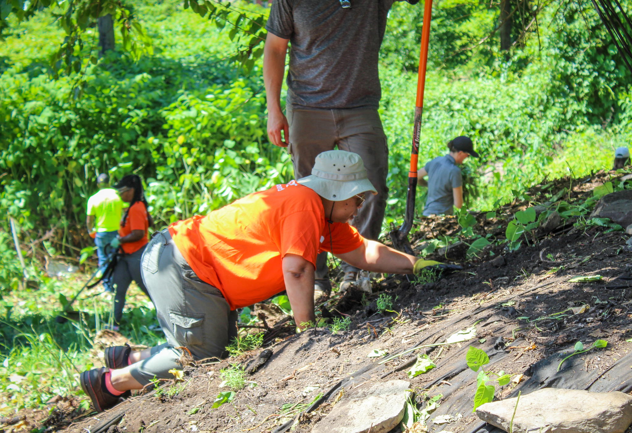 Duquesne Light Company Volunteers with Local Nonprofit for Neighborhood Cleanup