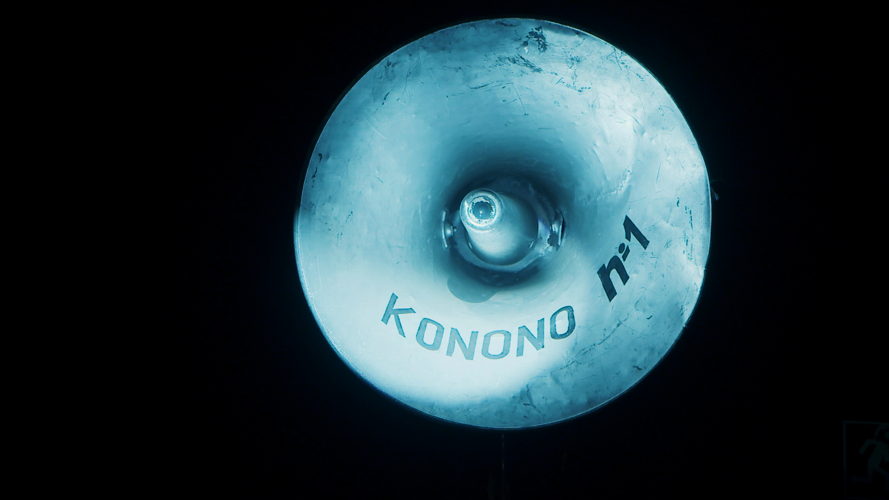 Konono nr. 1 - (c) Het chemisch circus