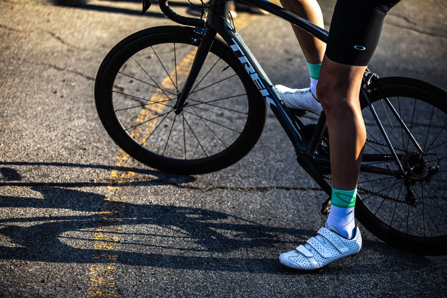 OAKLEY ROAD CYCLING COLLECTION - LIFESTYLE IMAGE (4)