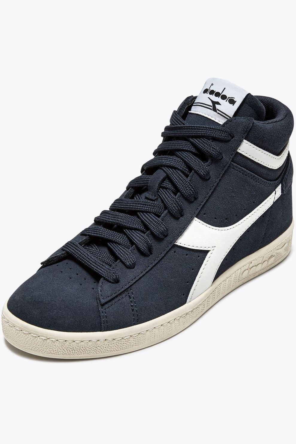 SS25_Juttu_Diadora_DonkerblauwWit_€105_2