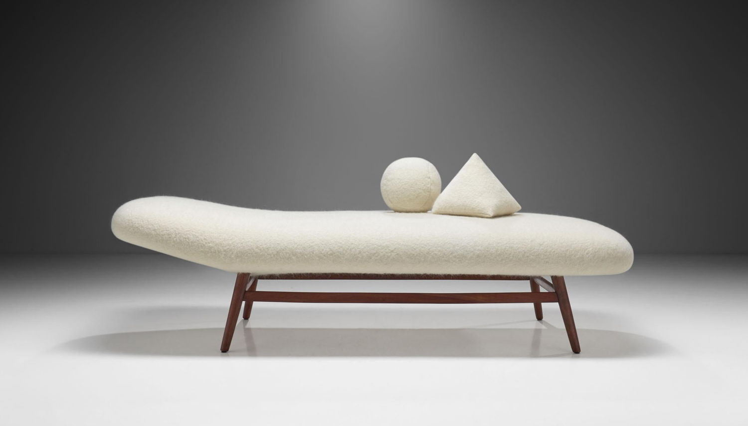 Helmut Magg Daybed for Deutsche Werkstätten Hellerau, Germany, 1950s, €8,158.01, www.1stdibs.de