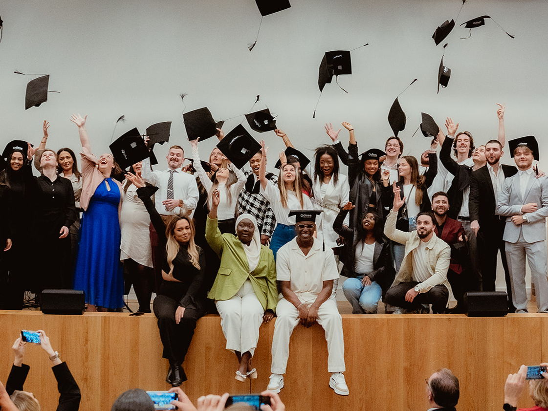 Proclamaties op hogeschool Odisee: studenten uit 47 verschillende landen behalen diploma op Brusselse campus