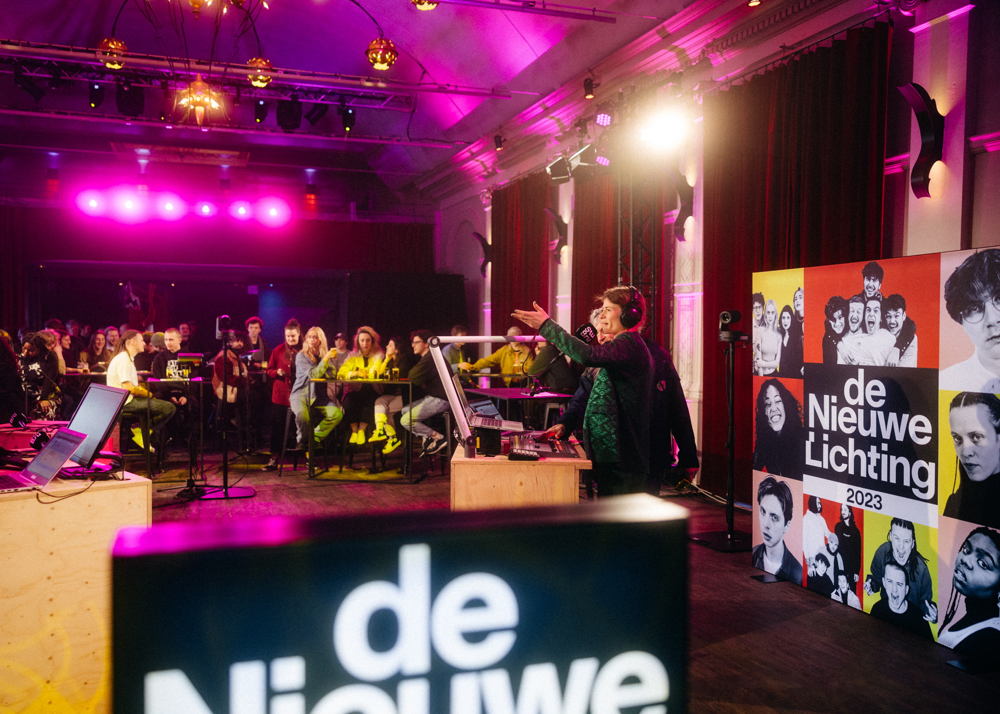 (c) VRT