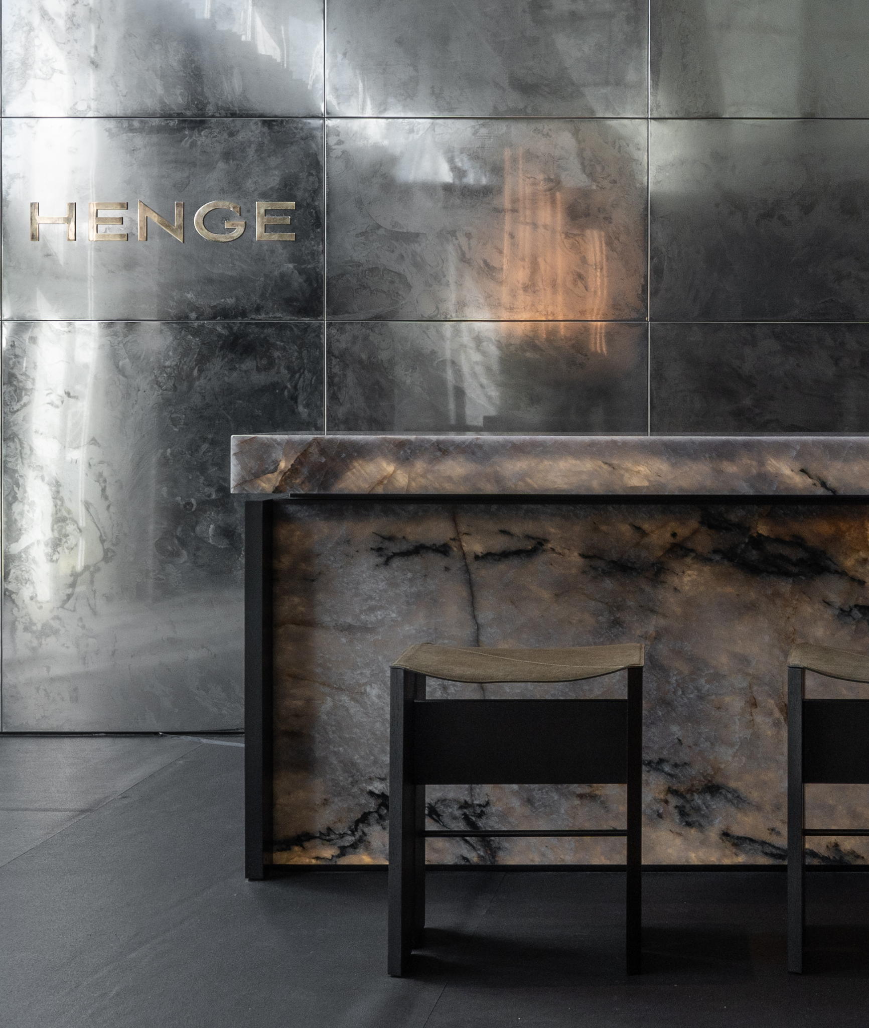 HENGE DEBUTS AT DESIGN MIAMI WITH AN IMMERSIVE COLLECTORS LOUNGE