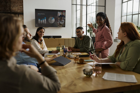 Sennheiser presenterer TeamConnect Bar-løsninger for små- og mellomstore møtelokaler