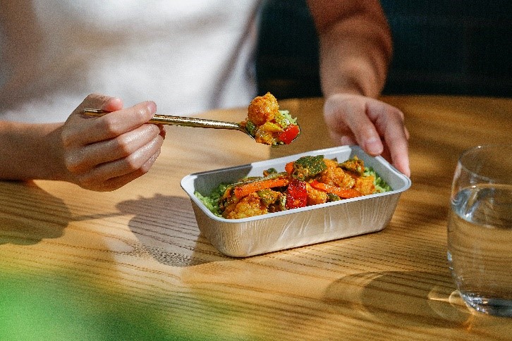 Cathay Pacific: a bordo le nuove proposte vegetariane di VEDA by Ovolo ...