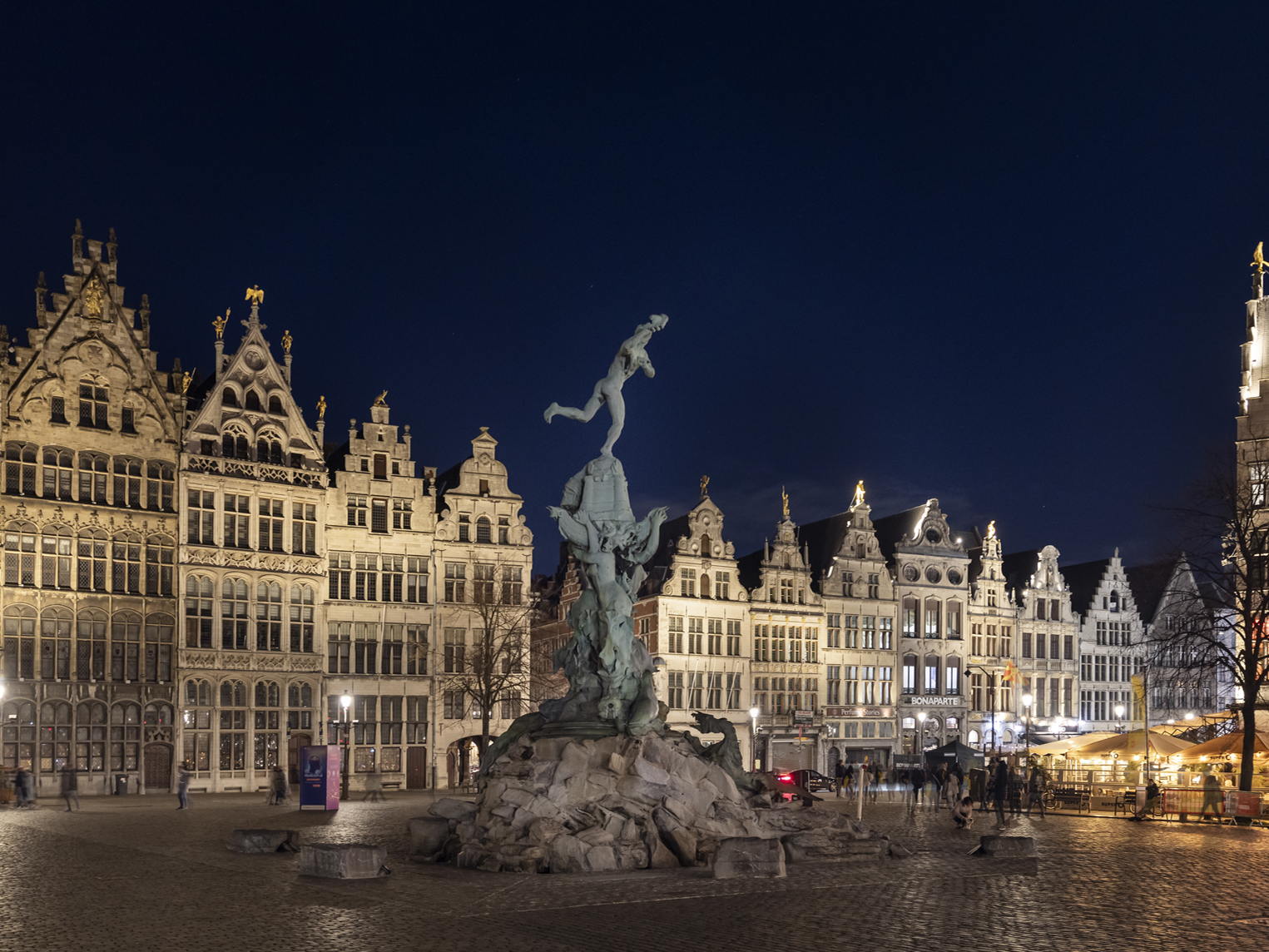 Antwerpen dooft verlichting gebouwen en monumenten voor Nacht van de Duisternis  