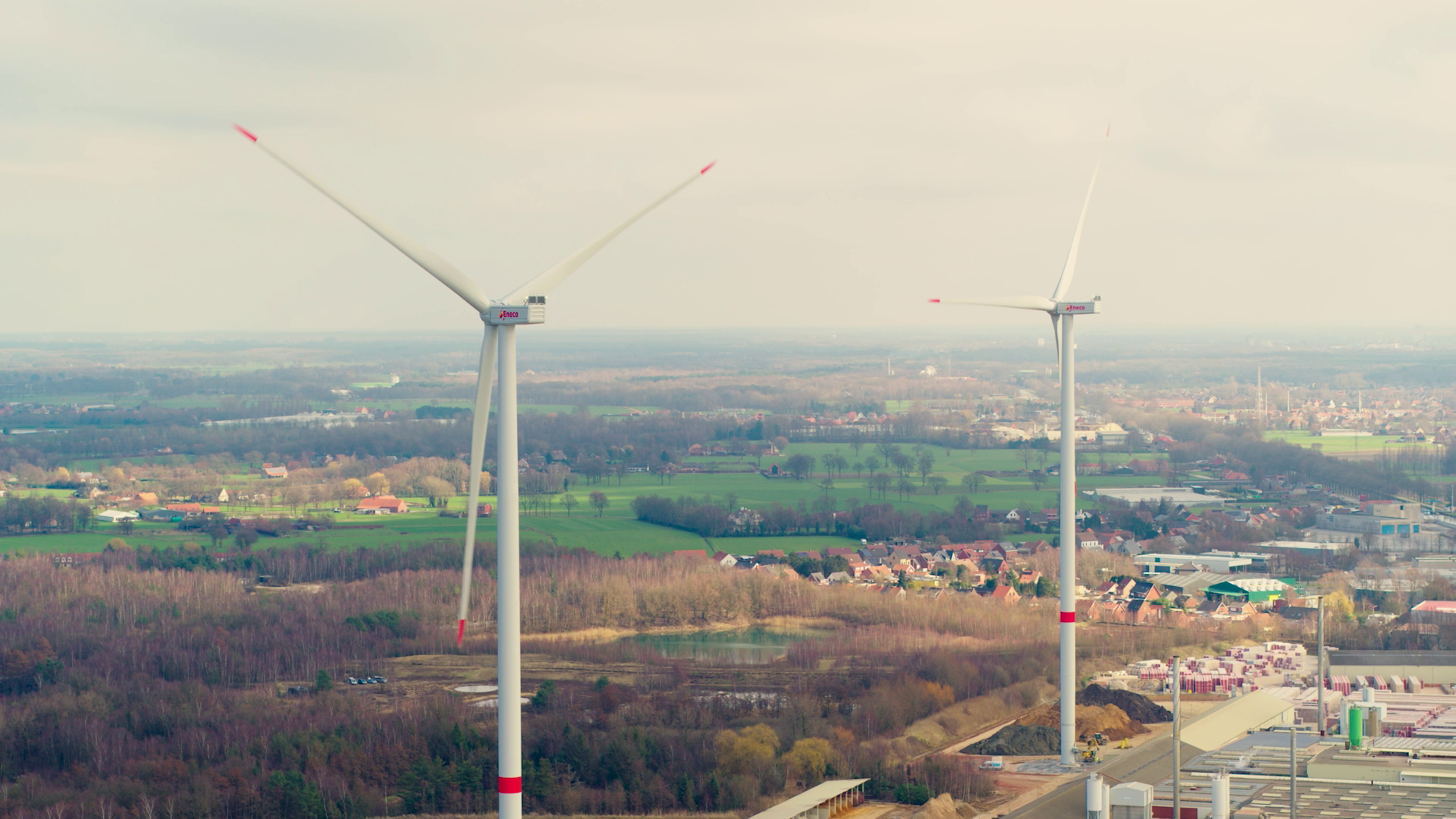 Windturbines bij Wienerberger, Beerse.