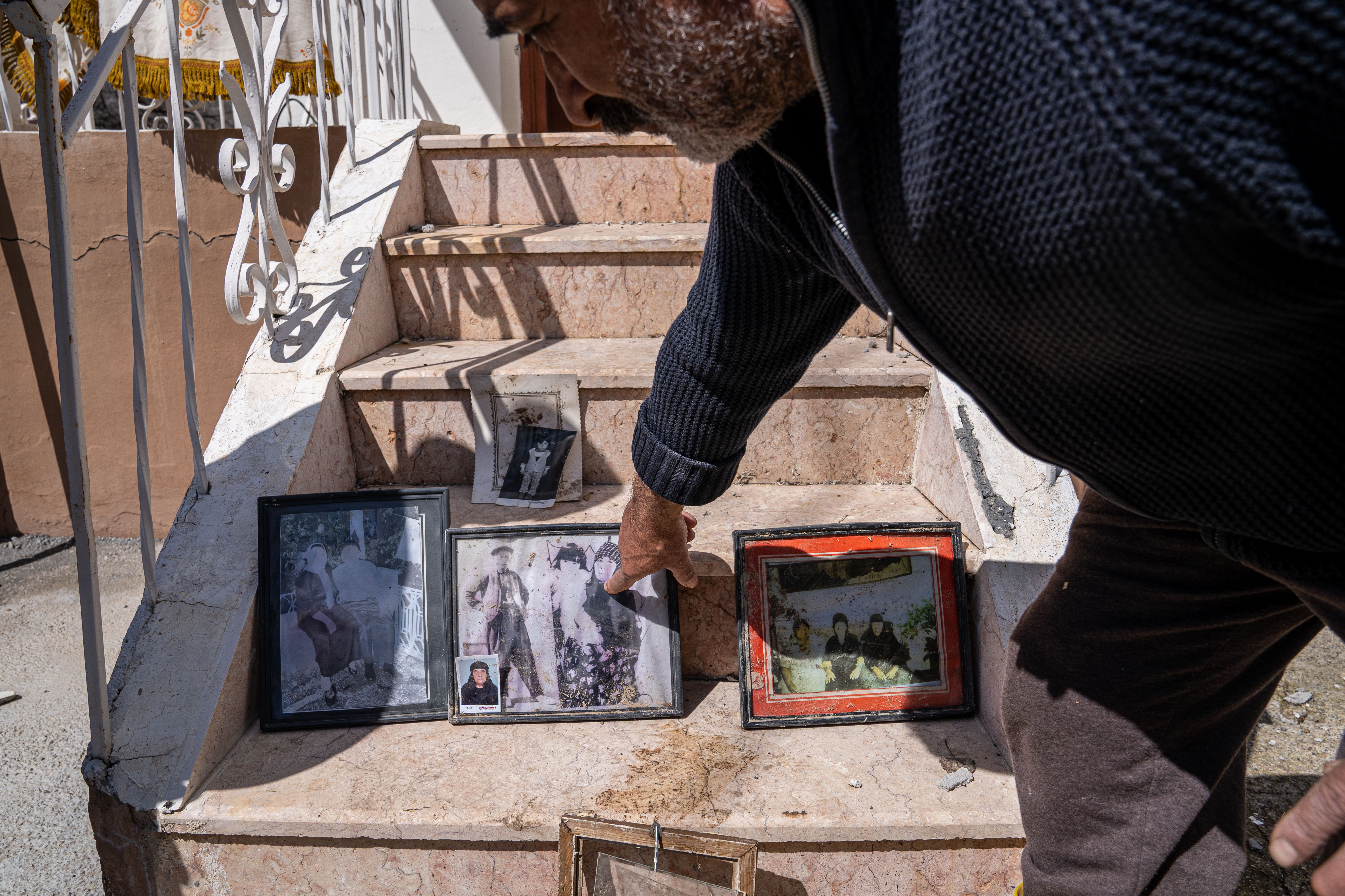 Semra Karaca, Sultan Kodaş, Hüseyin Kodaş and Şengül Kodaş (from left to right) live together as a family Ören village, on the outskirsts of Malatya, Türkiye. They have been greatly affected by the recent earthquakes, as well as heavy flooding in the region.