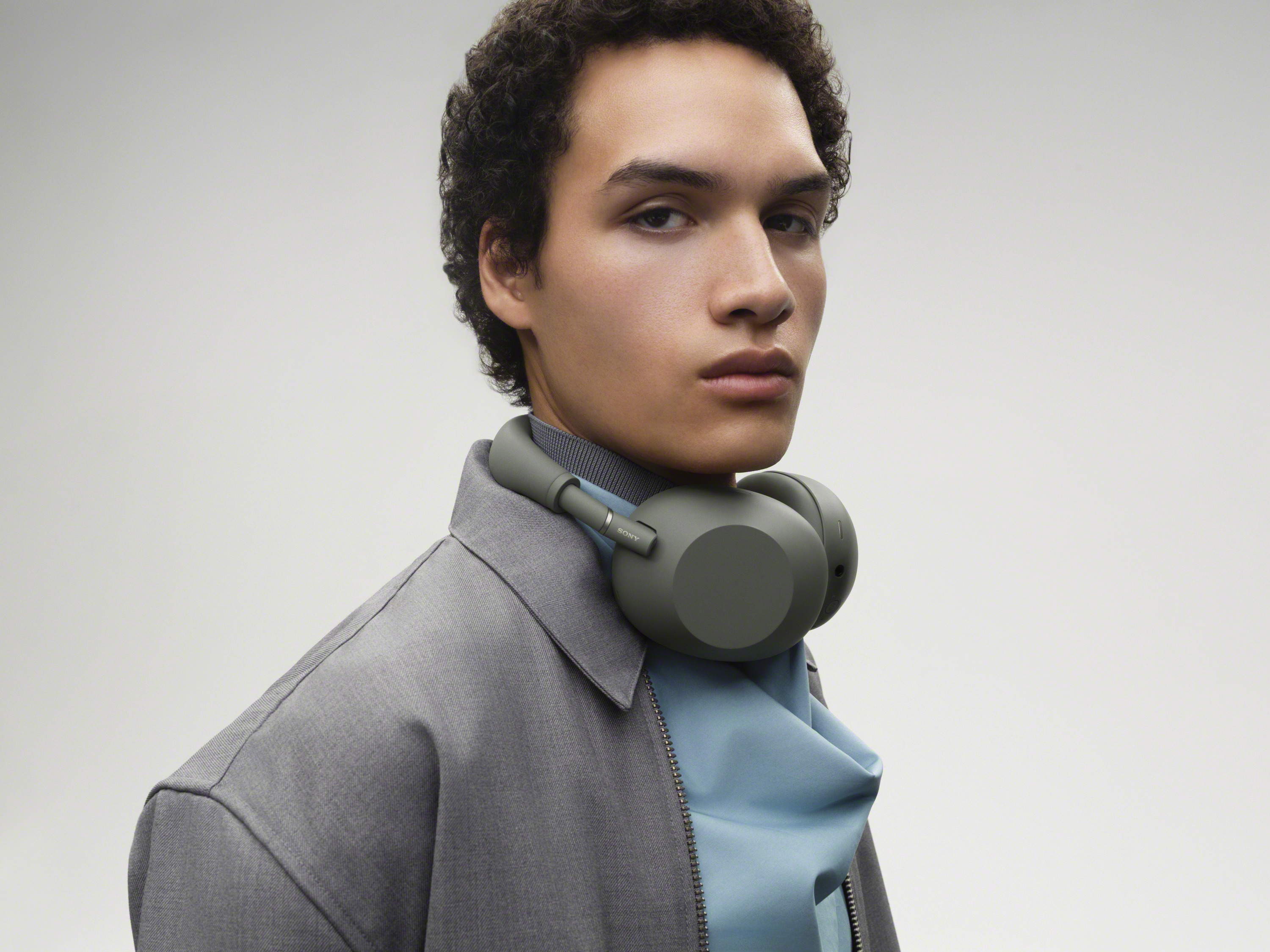 Sony's New Olive Gray WH-1000XM6 Combines Premium Noise
