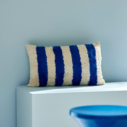 BLUES CUSHION_30x50cm_Polyester, Cotton_€14,95