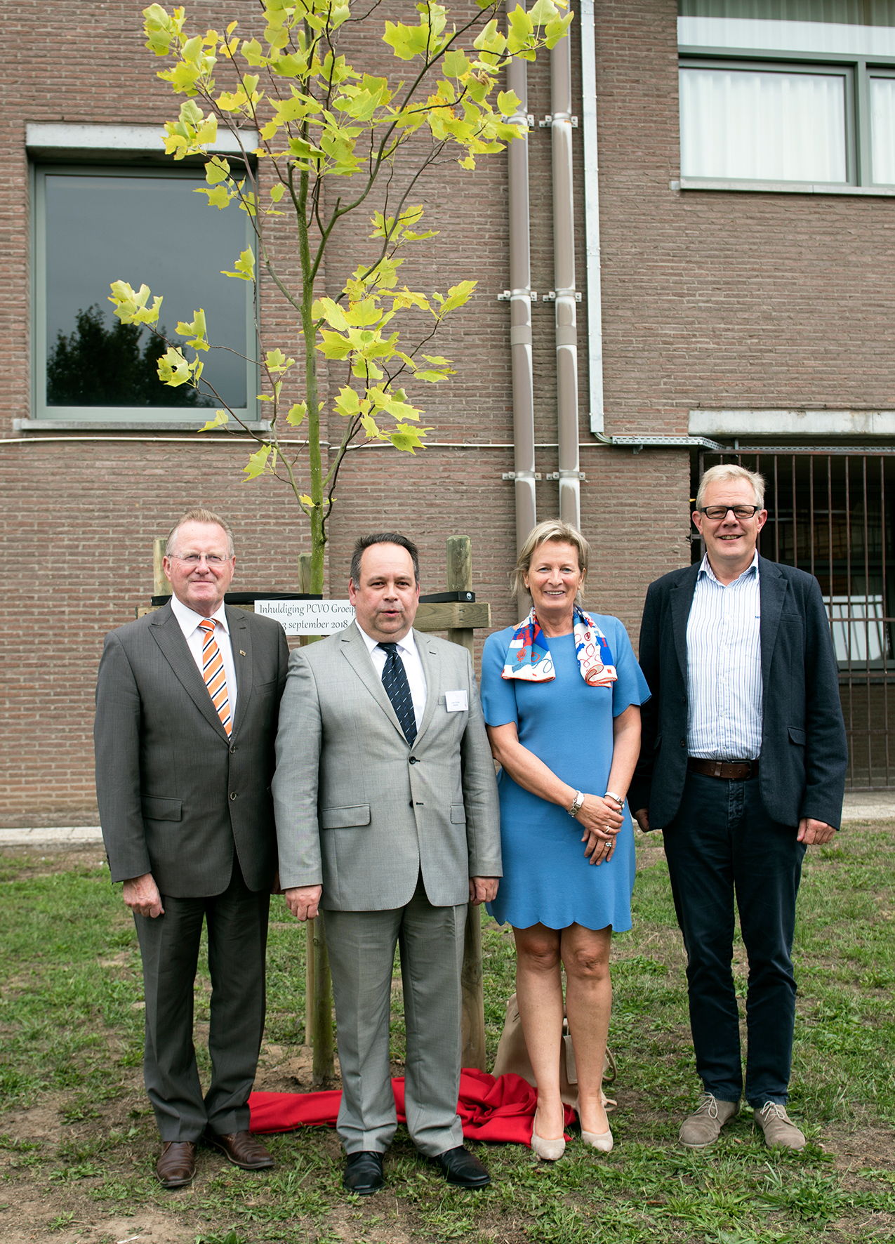Eerste gedeputeerde Alexander Vercamer, directeur Johan Du Bois, Voorzitter Provincieraad Greet De Troyer, Gedeputeerde bevoegd voor Onderwijs Peter Hertog