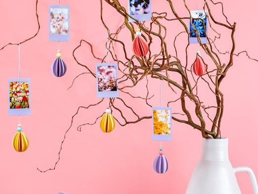 DIY: l'arbre de Pâques le plus original avec des ornements instax