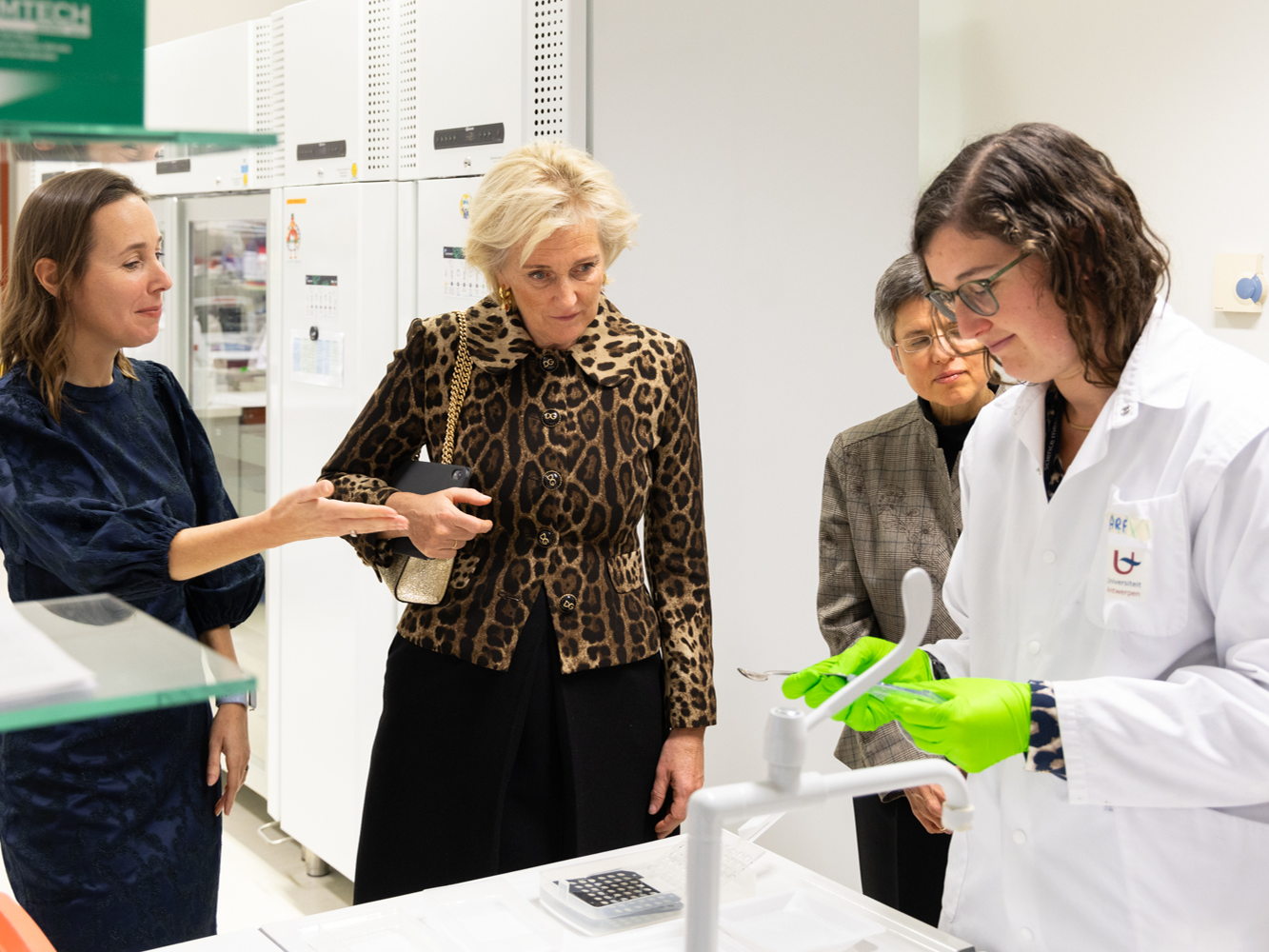 Prinses Astrid bezoekt het VIB-UAntwerpen Centrum voor Moleculaire Neurologie