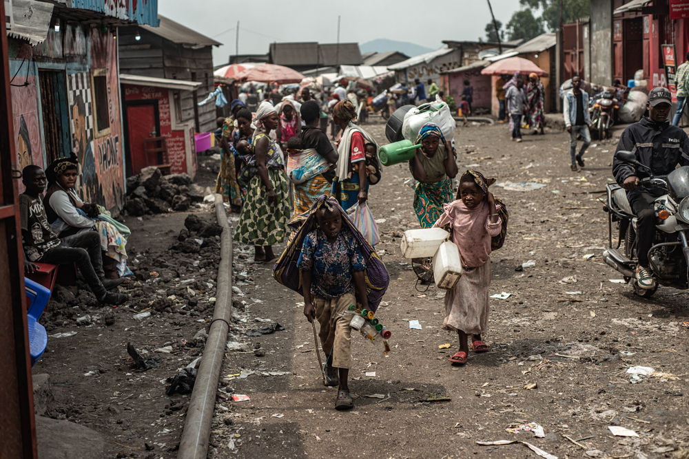 Internally displaced people leaving Kimachini camp, located next to Goma | Date taken: 11/02/2025 | Photographer: Daniel Buuma | Location: DRC