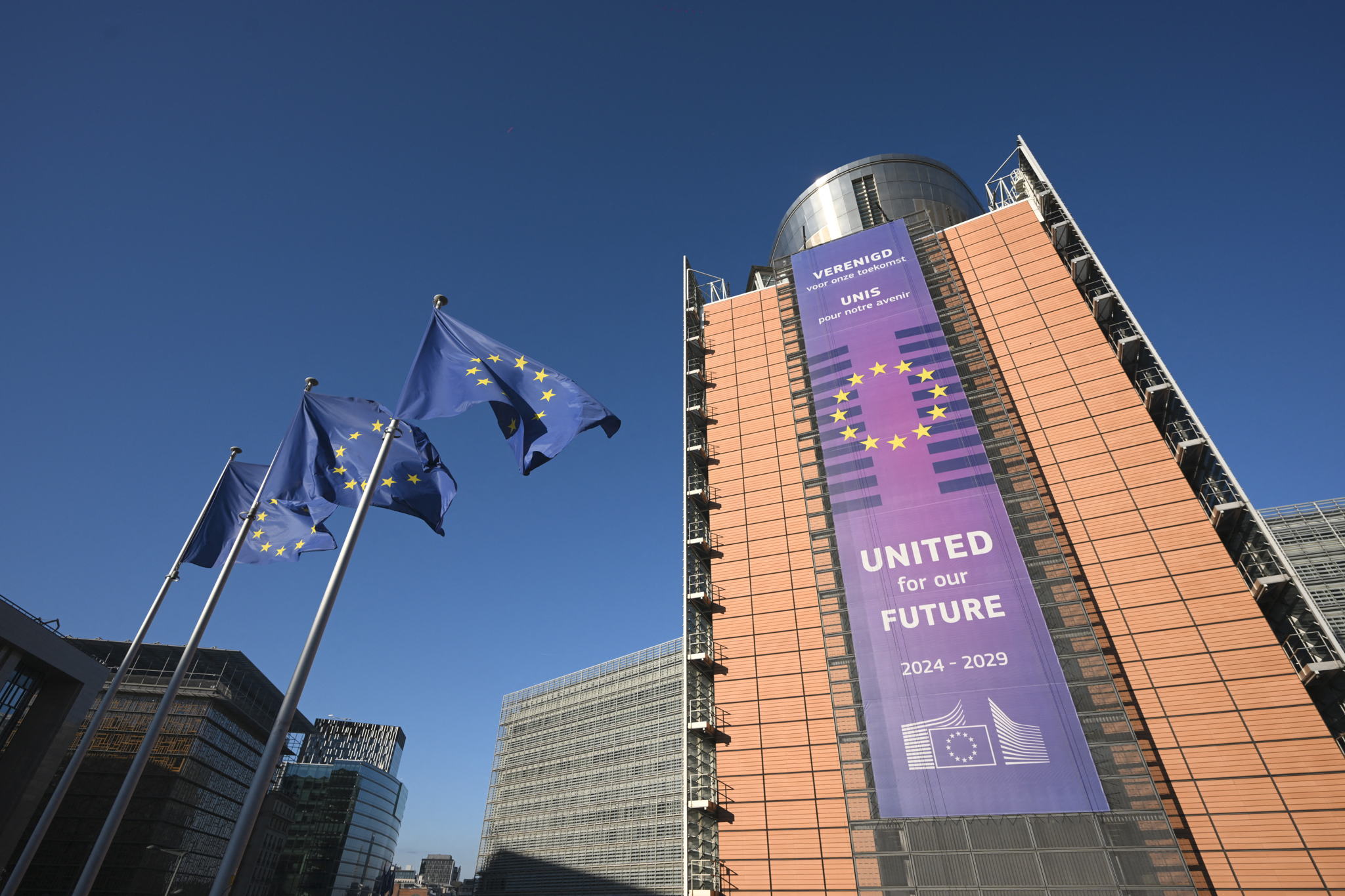 EU Commission offices searched in probe into €900m property deal