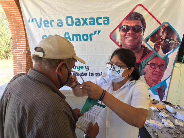 Por segundo año, Devlyn y Essilor se unen para mejorar la salud visual de Oaxaca