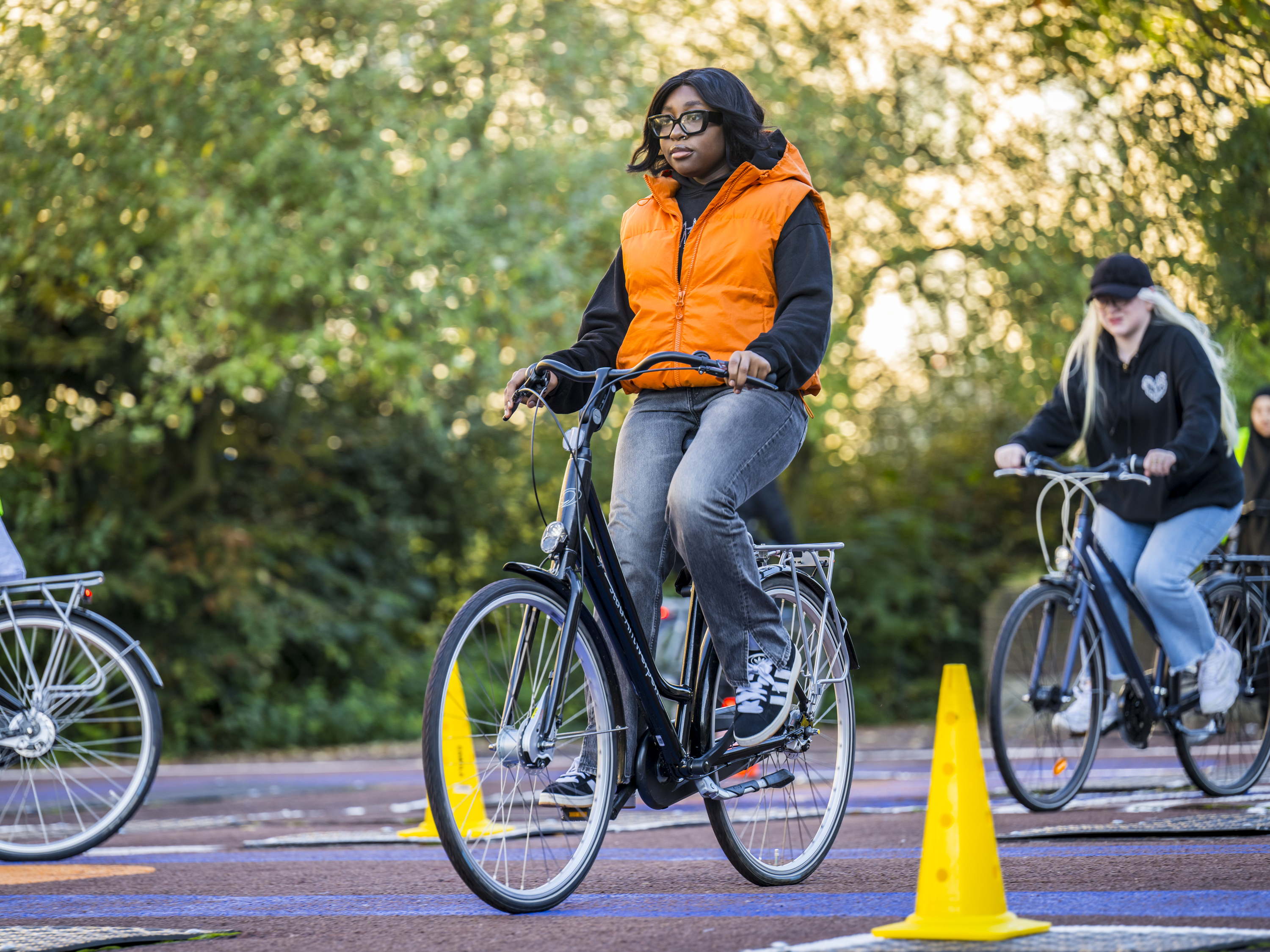 Bijna 800 kinderen oefenen met de fiets op tunnelkap Jan De Voslei