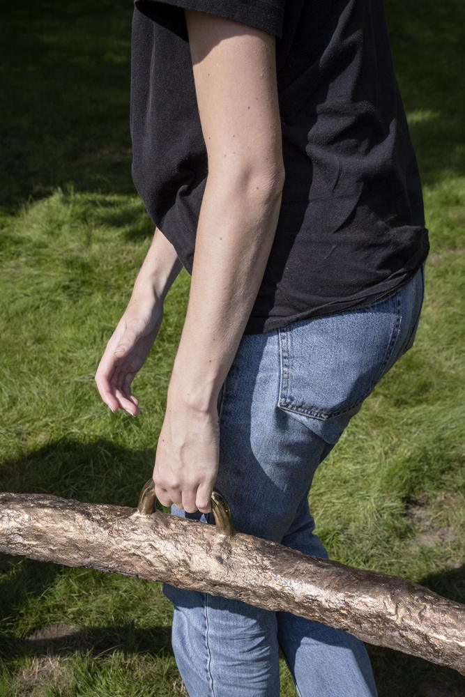 Maika Garnica, To hold, to carry, to walk, a sound (detail), 2021 - Copyright de kunstenaar, foto: Ans Brys Maika Garnica, To hold, to carry, to walk, a sound (detail), 2021 - Copyright de kunstenaar, foto: Ans Brys