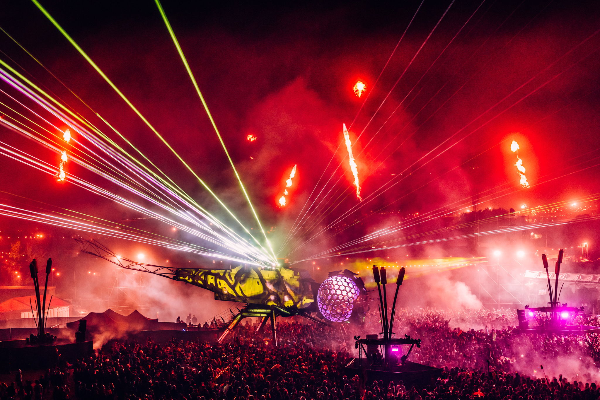Arcadia’s spectacular Dragonfly Stage at Glastonbury Festival 2024 ​
Photo credit: Matt Eachus