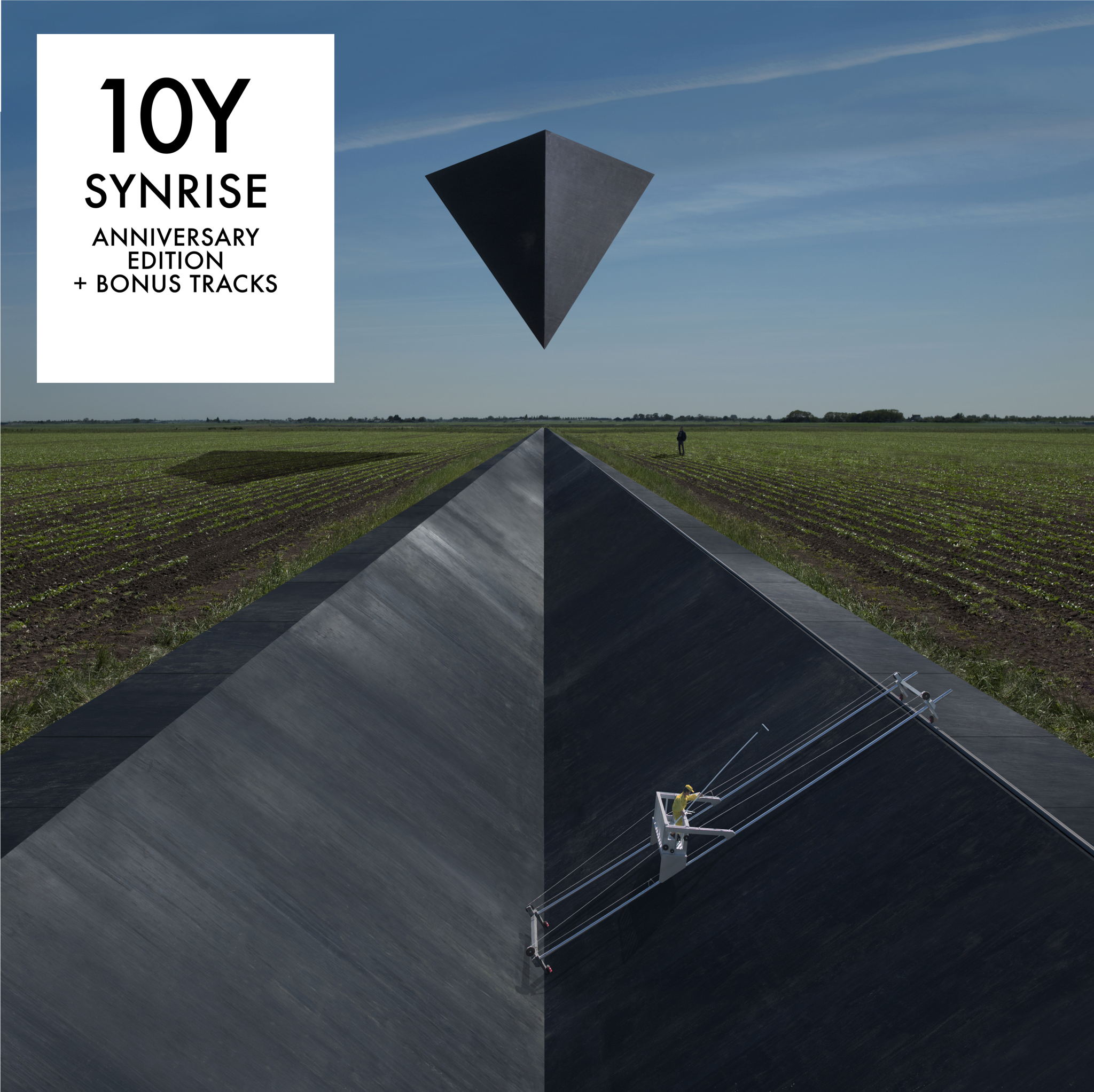 Couverture des 10 ans de l’album SYNRISE Couverture des 10 ans de l’album SYNRISE