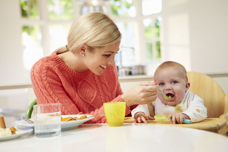 Mamma e bambino_alimentazione