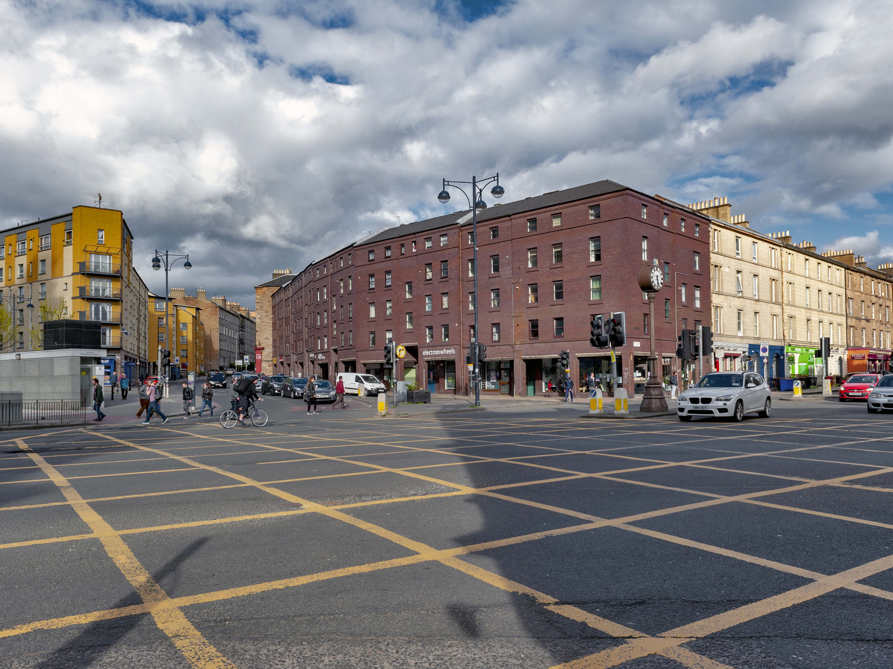 Drivers fined almost £1m from just 36 yellow box junctions last year