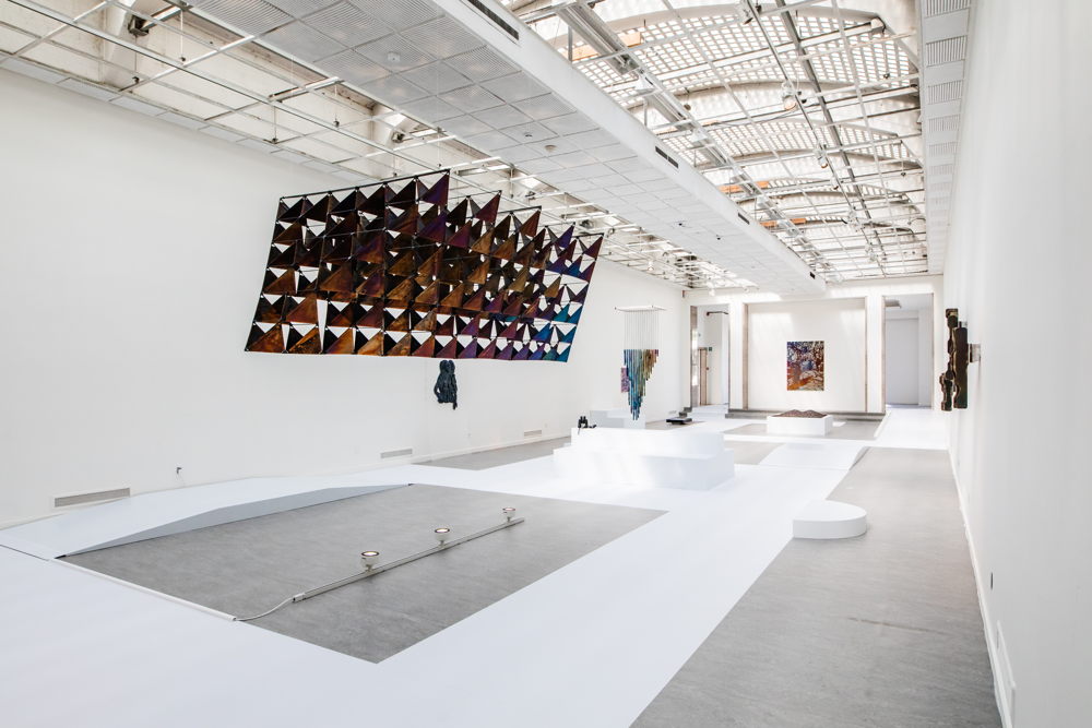 Installation view exhibition Colour. Seeing Beyond Pigment, 2025, Z33 House for Contemporary Art, Design & Architecture. Photo © Kobe Vanderzande Installation view exhibition Colour. Seeing Beyond Pigment, 2025, Z33 House for Contemporary Art, Design & Architecture. Photo © Kobe Vanderzande