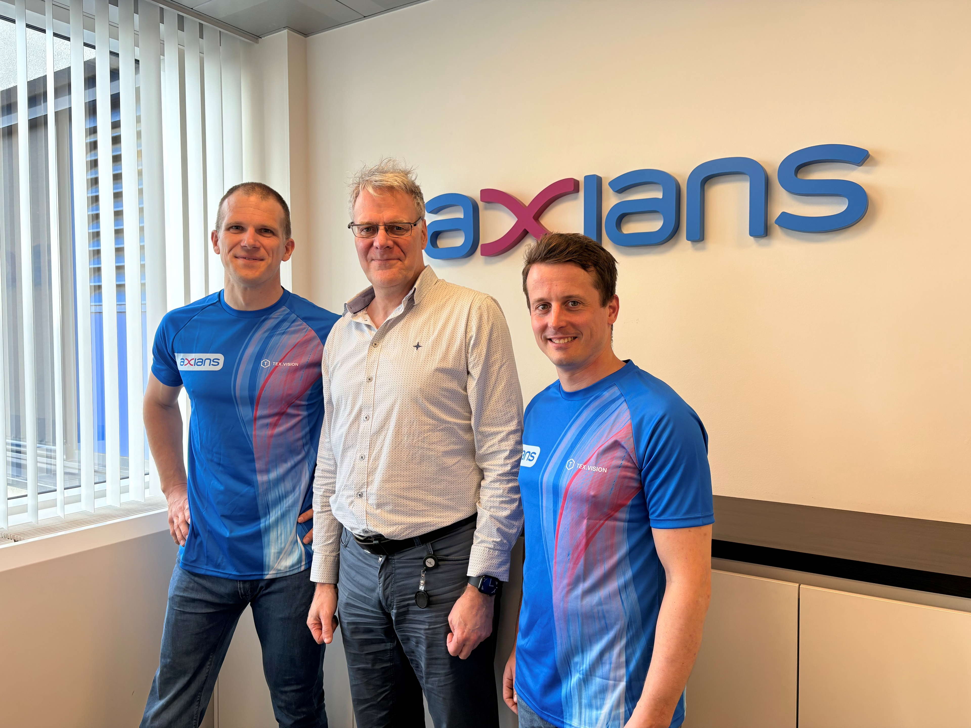 AXIANS STEUNT TOPATLETEN LOUIS CLINCKE EN EWOUD VROMANT TIJDENS CAPE EPIC