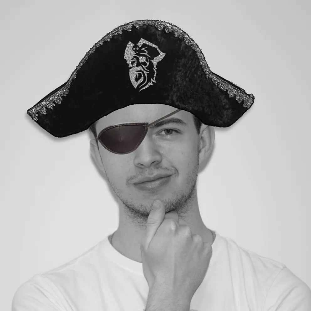 thibault pirate PR.jpg