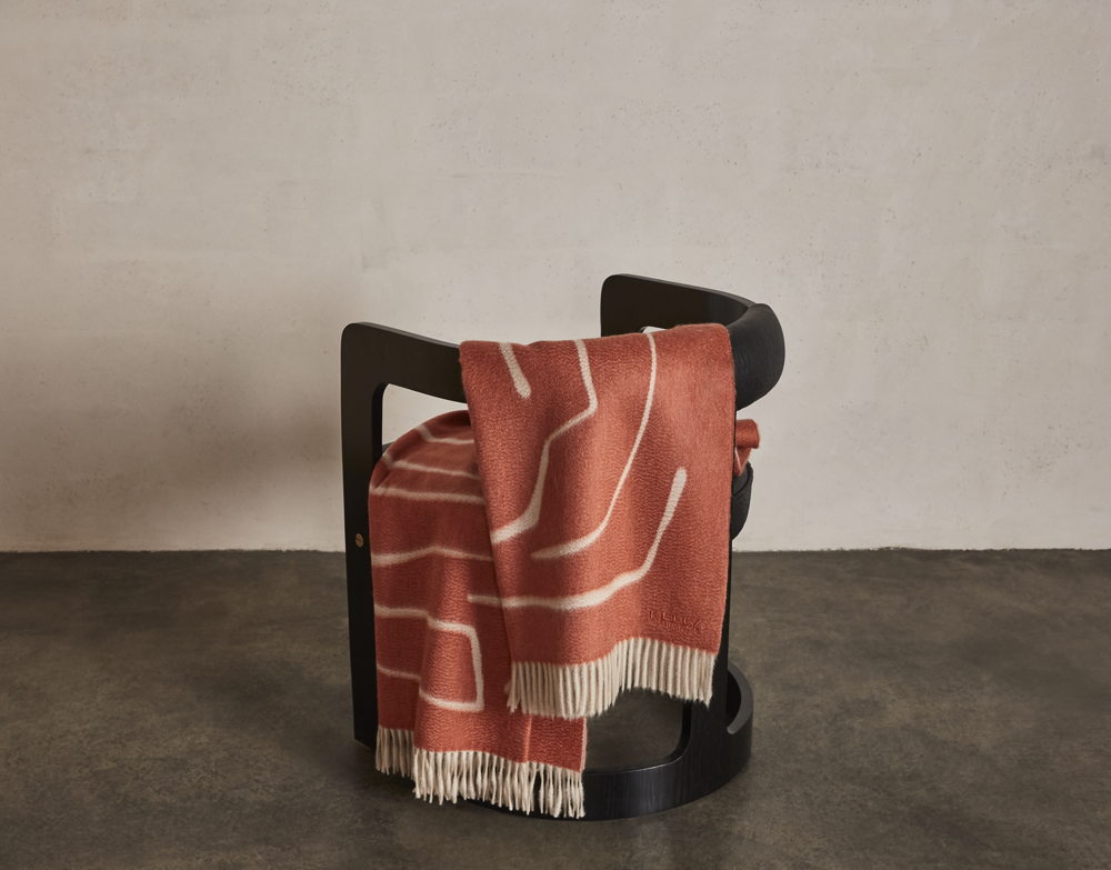Throw - Graffito Flame/Glow, $1,200
