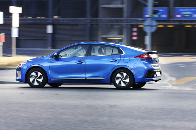 Hyundai IONIQ Hybrid